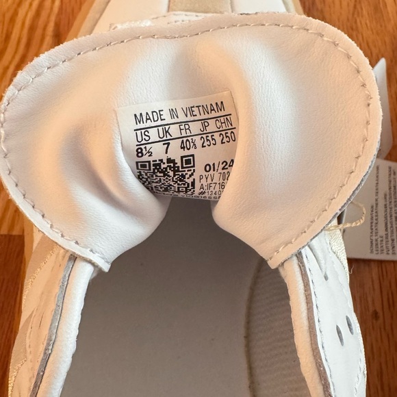 adidas Sambae Womens Shoes (Off White Green, 8.5) - Picture 7 of 8